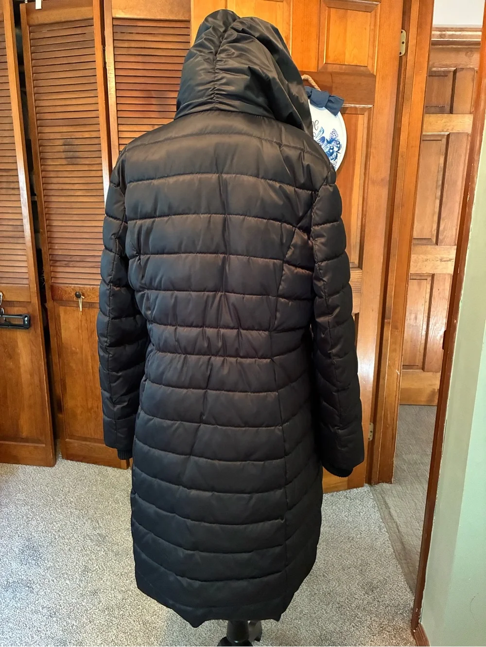 Women's Black Puffer Coat with Oversized Collar and hood